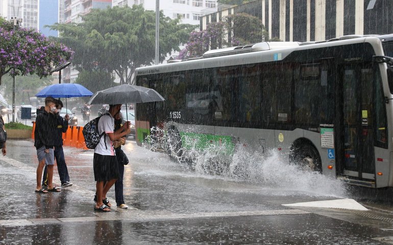 Brasil ganha marco legal do transporte público coletivo e autoriza novas fontes de custeio
