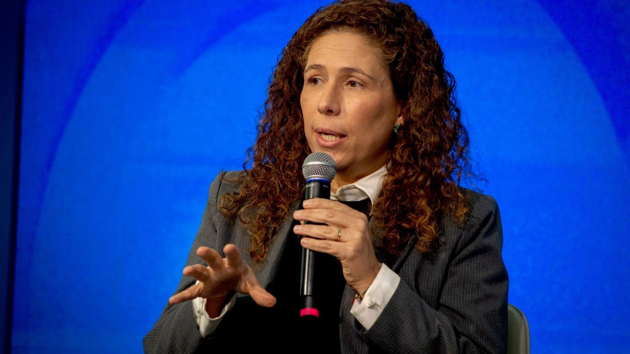 Tarifas dos EUA dificultam taxa de juros e metas fiscais do Brasil, diz ministra de Lula