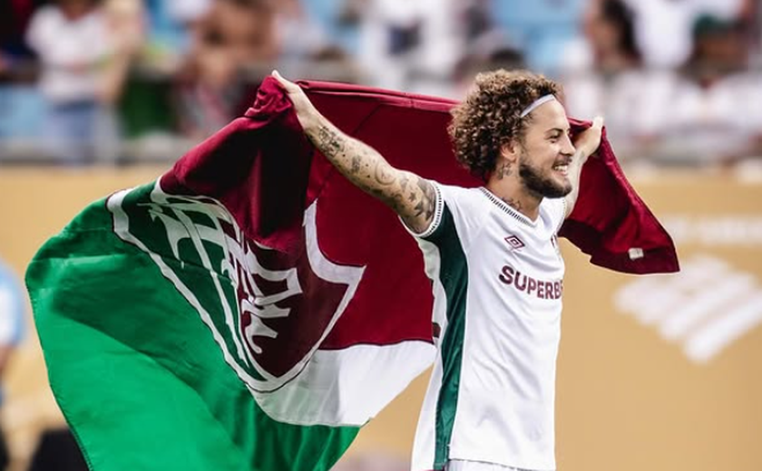 Fluminense renova com lateral Guga até 2029 e evita pré-contrato com equipes rivais