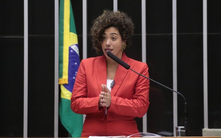 Comissão aprova licença-maternidade de 180 dias para detentoras de mandato eletivo