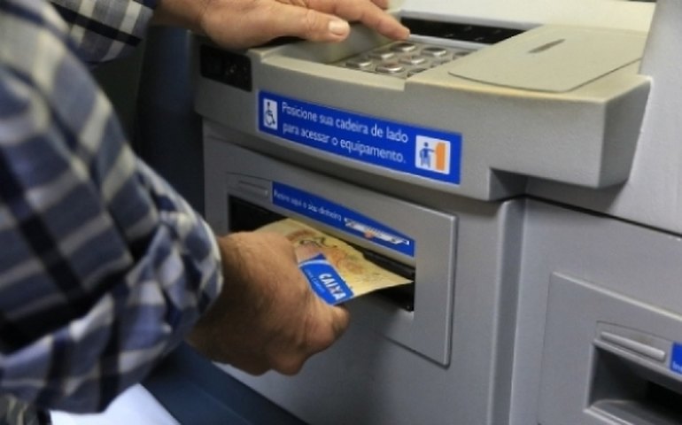 Governo de Alagoas paga segunda faixa salarial nesta sexta-feira (11)