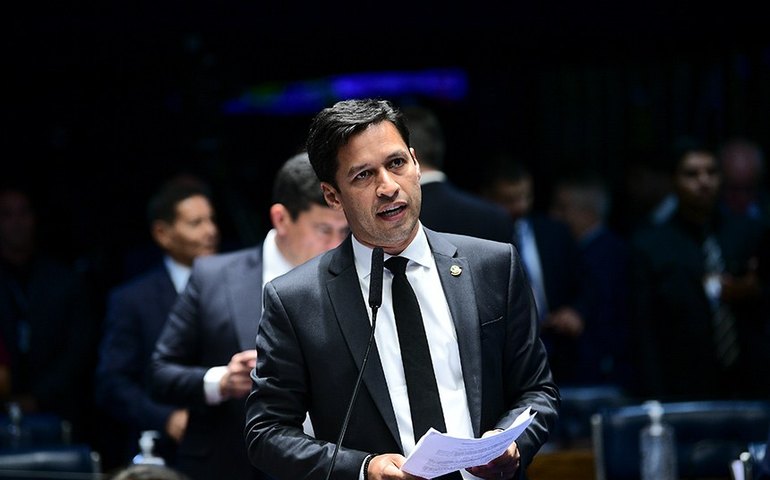 Lealdade e governo em transição