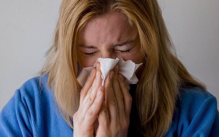 Casos de síndrome respiratória aguda grave aumentam com volta às aulas