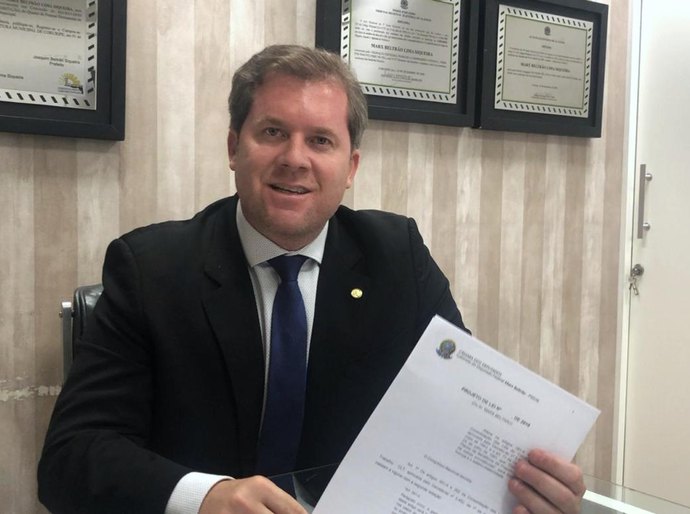 Projeto de Marx amplia a licença maternidade de acordo com a OMS