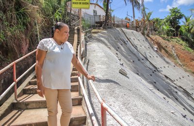 Moradores comemoram andamento das obras de contenção de encostas e relatam sentimento de segurança