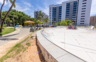 Praça do Skate passa por manutenção e recebe reforma de equipamentos 