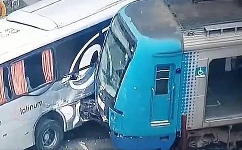 Acidente entre trem e ônibus deixa sete mortos no Chile