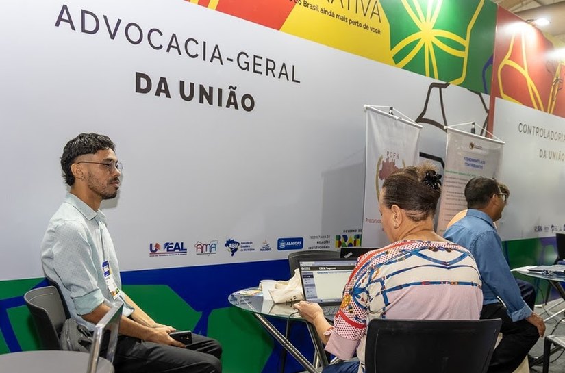AGU orienta gestores durante Caravana Federativa em Alagoas