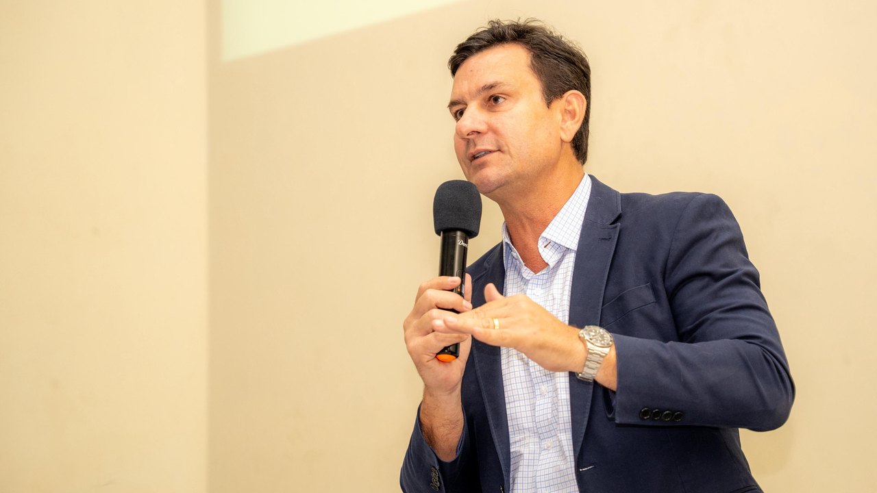 Prefeito Marcelo Beltrão celebra recorde de medalhas dos alunos de Coruripe na OBMEP