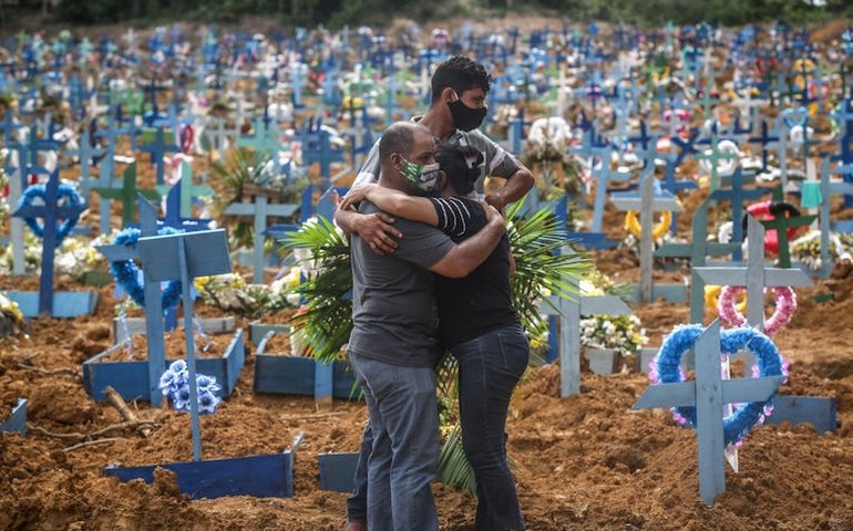 Pandemia deixou mais de 40 mil crianças órfãs de mãe no Brasil, mostra estudo