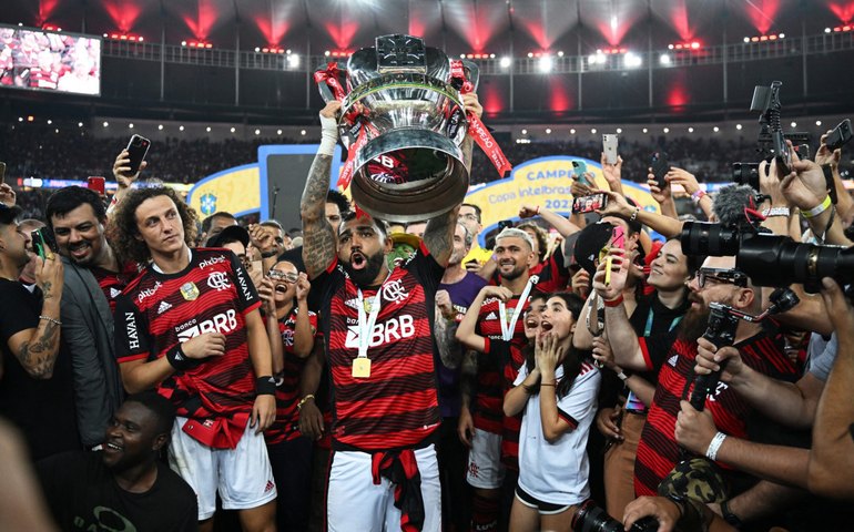 Flamengo bate Corinthians nos pênaltis e é campeão pela 4ª vez da Copa do Brasil