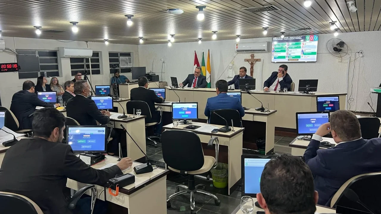 Pela terceira vez em 2026, Câmara de Palmeira suspende sessão por problemas em equipamentos