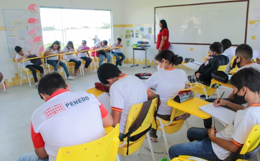 Prefeitura de Penedo supera meta do IDEB para turmas dos anos finais