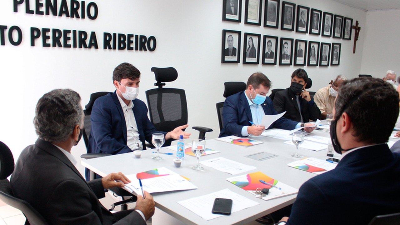 Juceal recebe secretário de Desenvolvimento Econômico e Turismo e trata sobre a evolução do ambiente de negócios alagoano