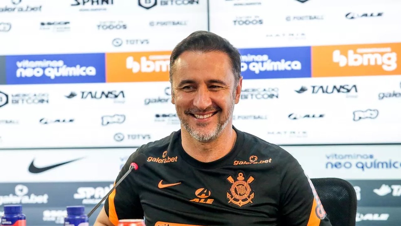Vítor Pereira se anima ‘com espírito corintiano’, mas não esconde preocupações