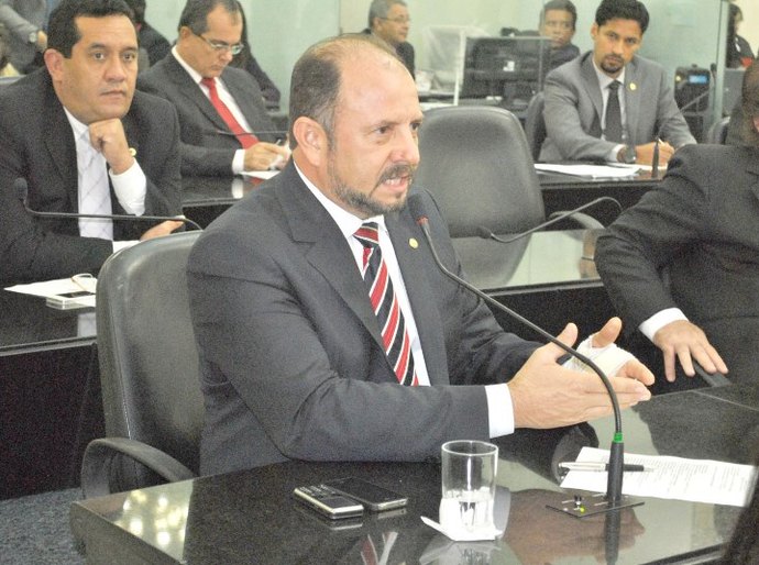 Albuquerque se reelege para o sétimo mandato na ALE e elege o filho, Nivaldo Albuquerque deputado federal