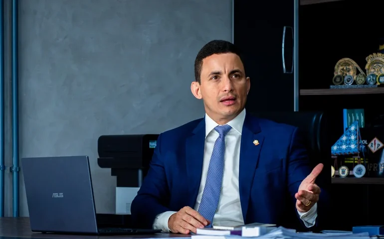 PF aponta Delegado-Geral de Alagoas como 'cérebro' de máfia dos concursos