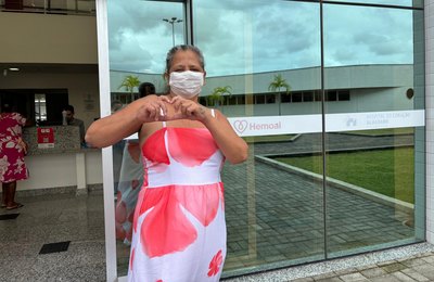 Primeira transplantada cardíaca da Rede Hospitalar Pública de Alagoas celebra nova vida