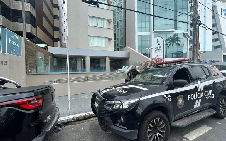 Homem é preso por uso de documento falso em hotel na Pajuçara