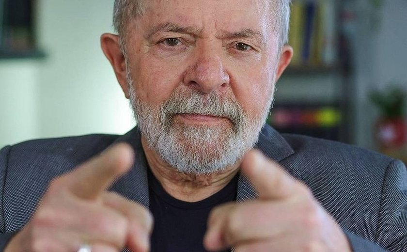 Lula: Não há como acabar com auxílio emergencial sem resolver a economia do País