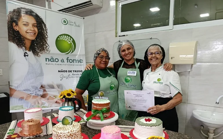 Cursos da Casa de Vovó Dedé já transformaram mulheres em empreendedoras e abrem nova turma de Salgado de Festa nesta terça-feira (24)