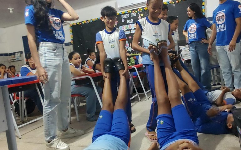 Samu nas Escolas leva noções de primeiros socorros a alunos do Vergel do Lago