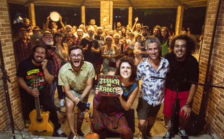 Jéssica da Rabeca convida Banda de Pífanos Riacho Grande para apresentação na Ilha do Ferro