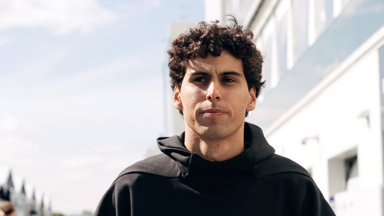 Gabriel Bortoleto destaca ritmo de corrida mesmo sem pontuar em Mônaco; brasileiro está confiante para GP de Barcelona