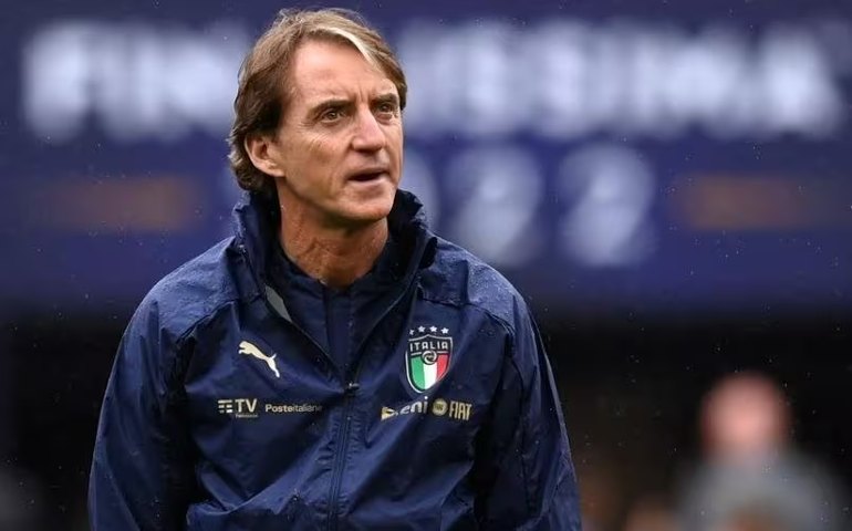 Roberto Mancini deixa a seleção da Itália, mais de um ano depois de derrotas dramáticas