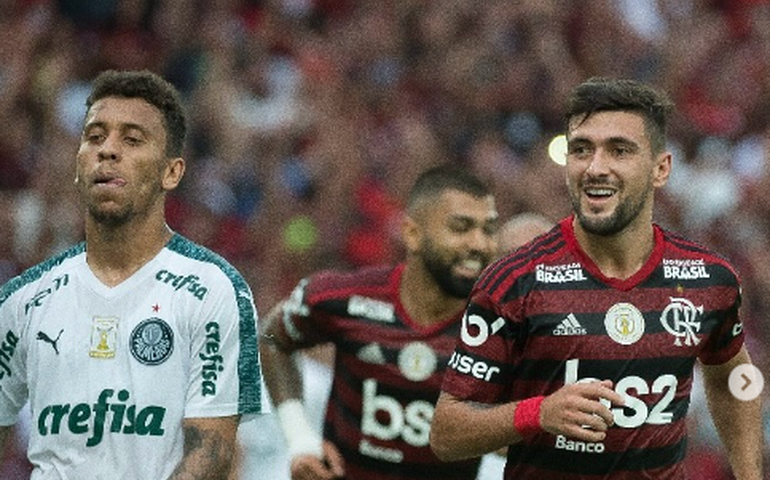Flamengo e Palmeiras completam dez temporadas de disputas diretas em Brasileirão que pode exigir perfeição