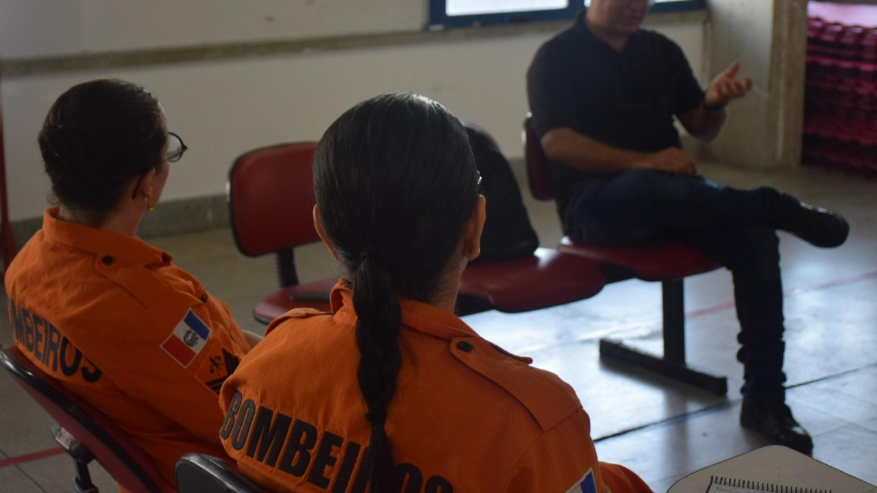 Corpo de Bombeiros realiza I Encontro com os Pais e Mães de Filhos com Autismo e TDAH