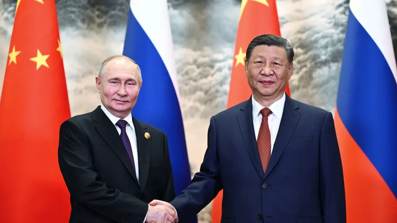 Presidentes da Rússia e da China participam da cúpula do grupo de segurança regional
