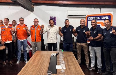 Defesa Civil homenageia secretário Júlio Cezar pela atuação e trajetória