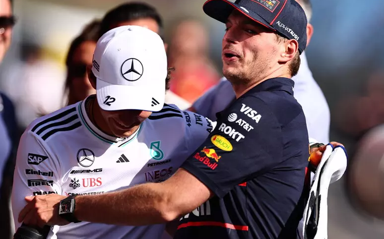 Verstappen garante permanência na Red Bull em 2026