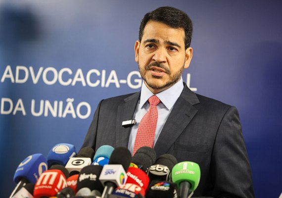 AGU pede que Meta exclua chatbots que promovem erotização infantil