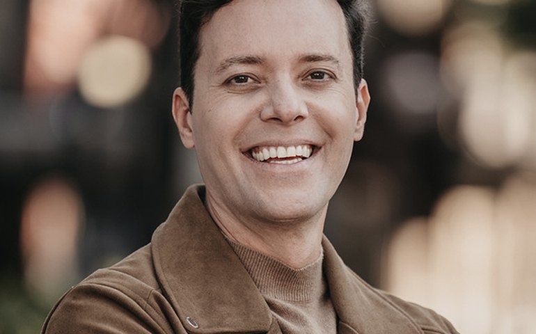 Andre Valadão lança clássicos de Natal; ouça!