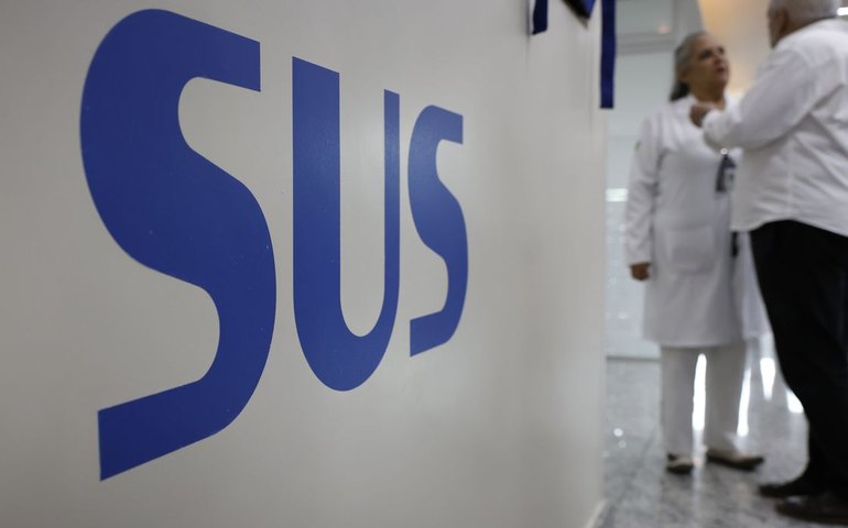 Atenção humanizada a pacientes do SUS agora é lei