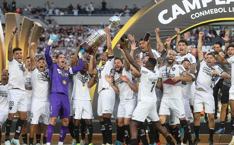 Imprensa internacional põe Botafogo no 'grupo da morte' e destaca Flamengo e Palmeiras, de Abel