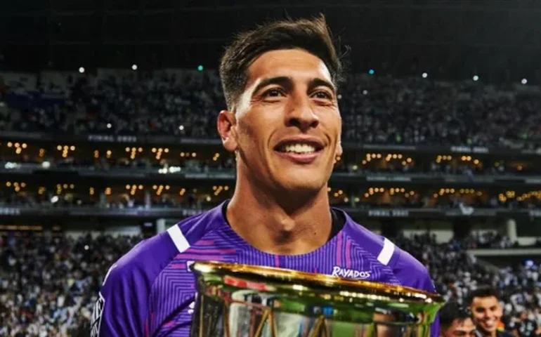 Briga generalizada encerra jogo na Espanha após goleiro argentino agredir zagueiro