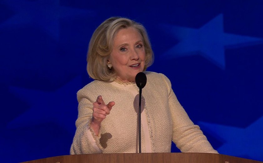 Hillary diz que até ela indicará Trump para Nobel da Paz se conseguir acordo com Putin