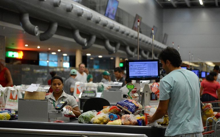 Cesta básica fica 1,15% mais cara em outubro na capital paulista