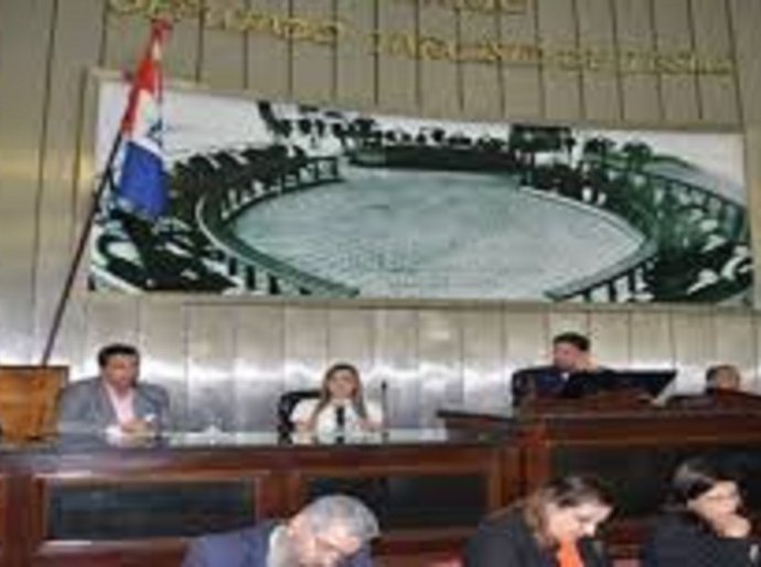 ALE discute descaso do governo com distribuição de medicamentos