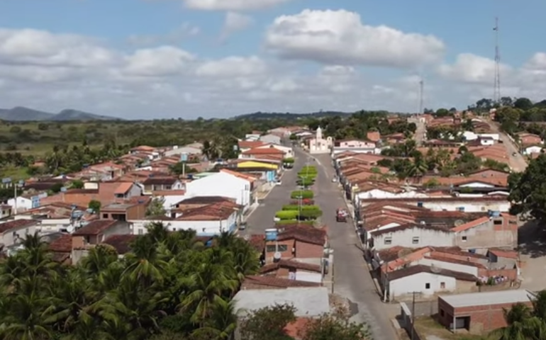 Mulher sai para beber e deixa 4 filhos menores de idade sozinhos em casa, no Agreste de Alagoas