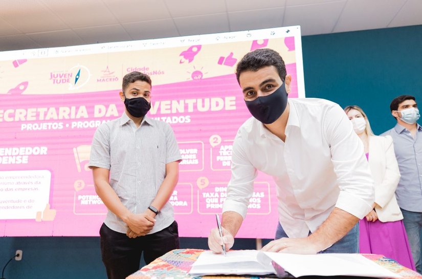 Chã Preta: prefeitura entrega tablets para agentes comunitários de saúde