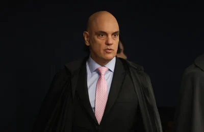 Alexandre de Moraes vota para condenar Bolsonaro e mais sete por golpe de Estado
