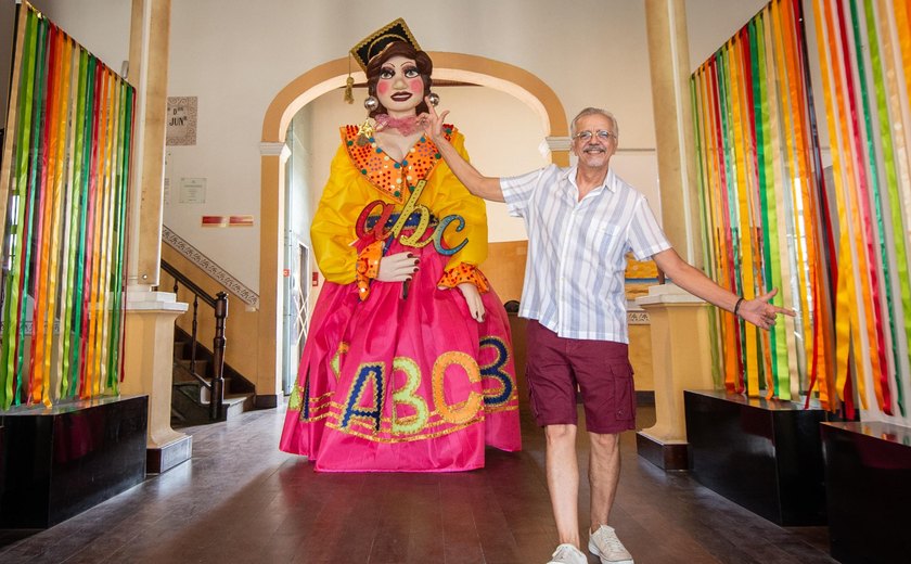 A Celebração do carnaval alagoano na exposição 'Minha Alma é Colorida'