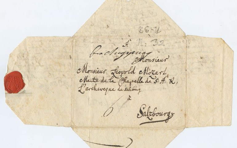 Mostra de manuscritos traz a História ao alcance dos nossos olhos