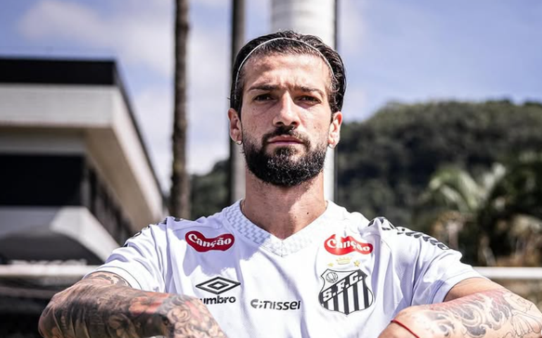 Santos anuncia reforços para o ataque e a defesa de olho em reta final do Brasileiro