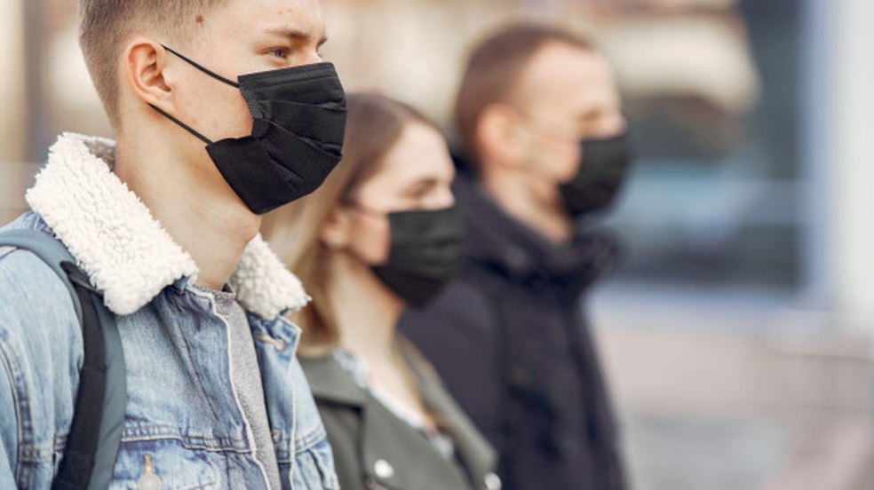 Governo sanciona lei que obriga uso de máscaras