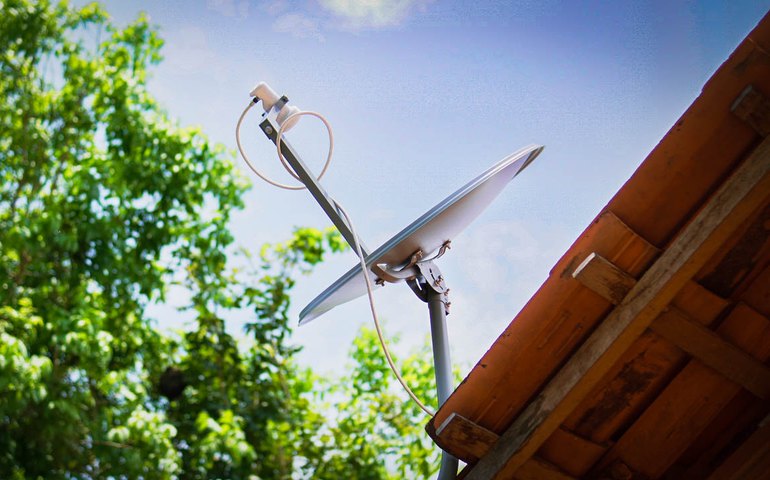 Mais de 260 mil famílias em Alagoas já receberam gratuitamente a nova parabólica digital